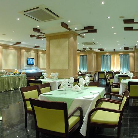 Al Muntazah Plaza Hotel Doha Kültér fotó