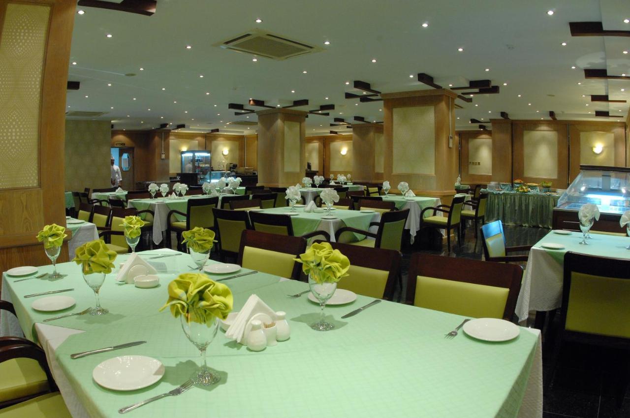 Al Muntazah Plaza Hotel Doha Kültér fotó