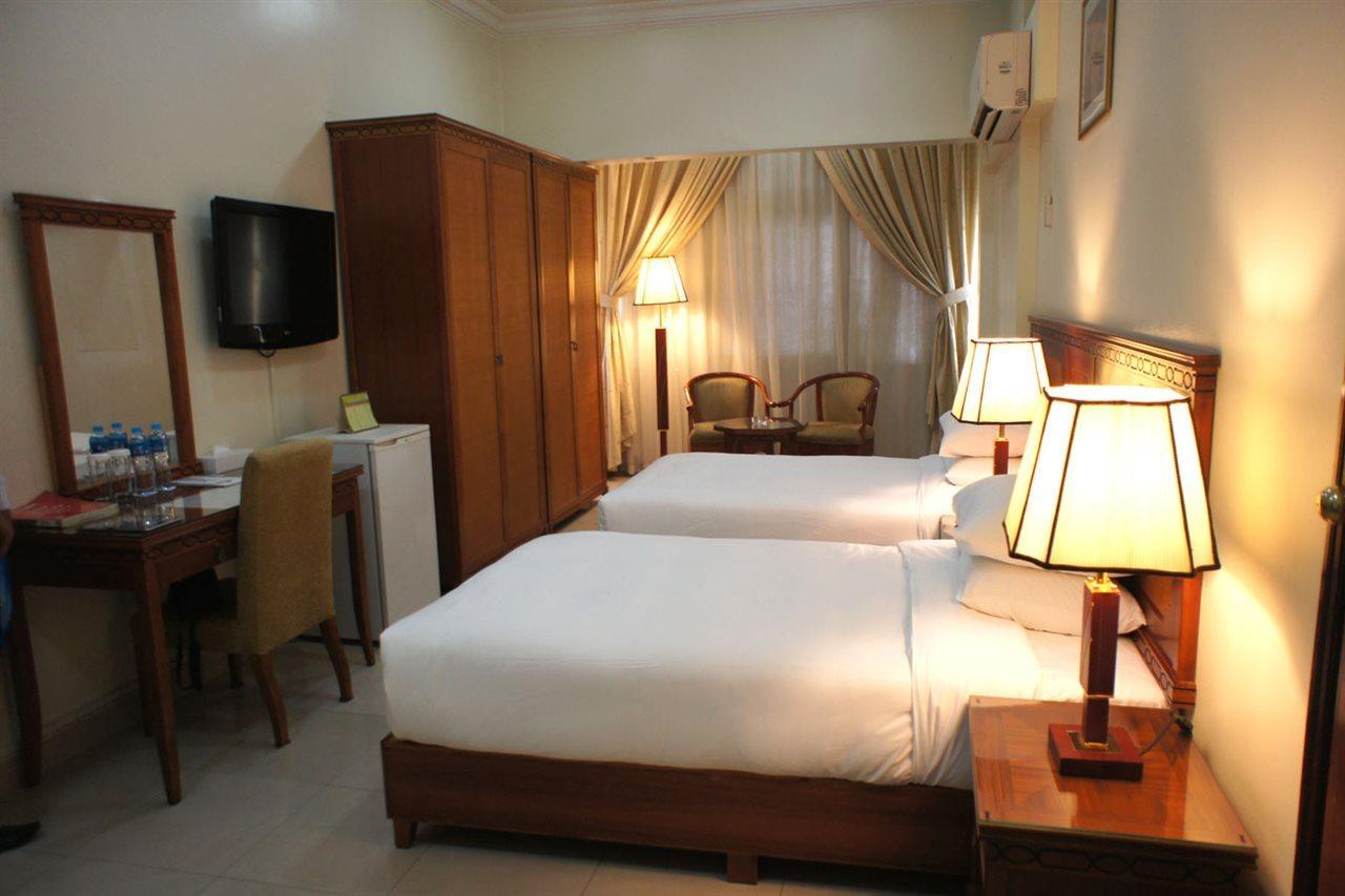 Al Muntazah Plaza Hotel Doha Kültér fotó