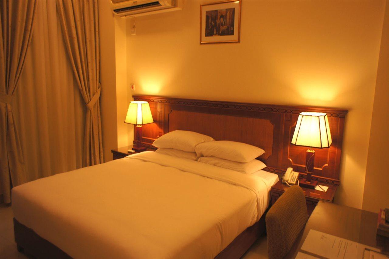 Al Muntazah Plaza Hotel Doha Kültér fotó
