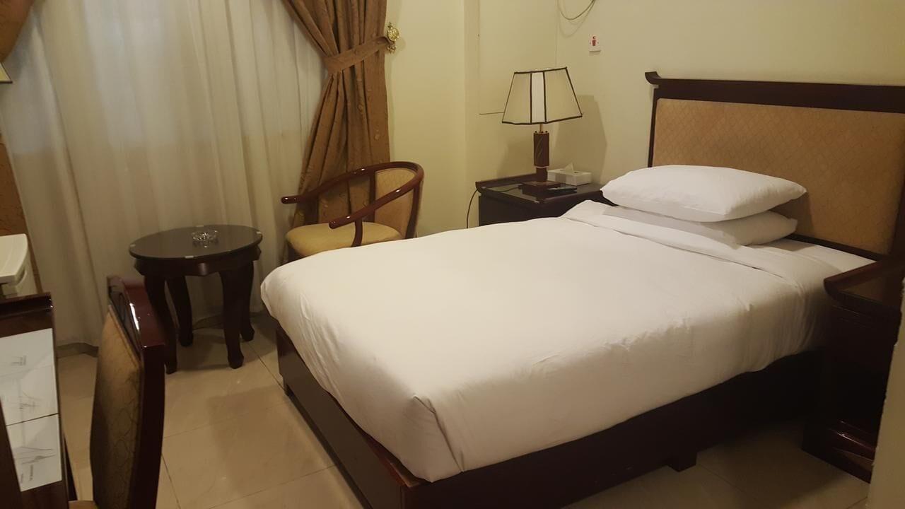 Al Muntazah Plaza Hotel Doha Kültér fotó
