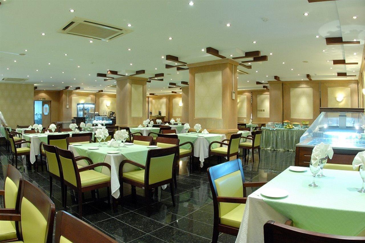 Al Muntazah Plaza Hotel Doha Kültér fotó